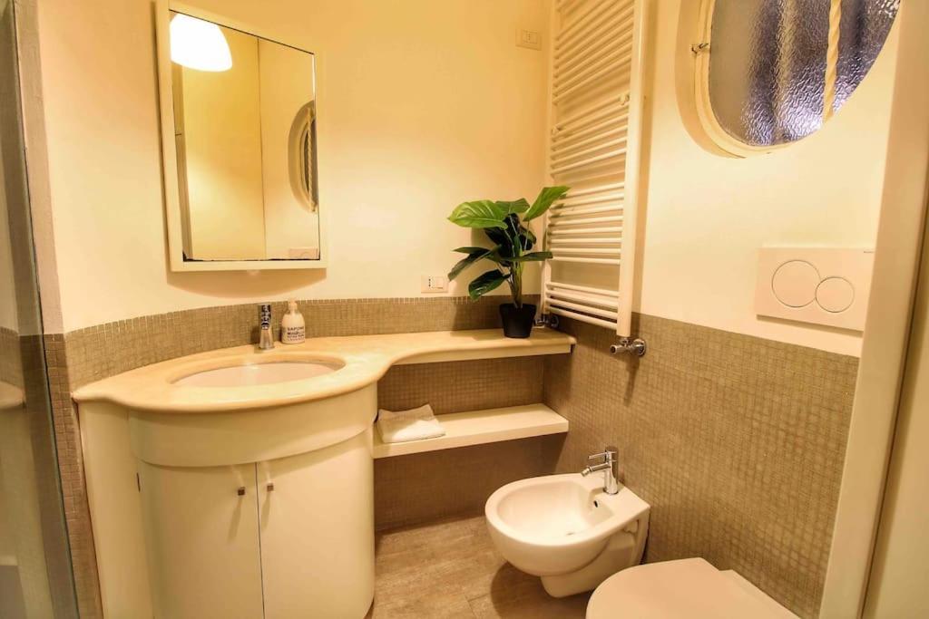 Cozy Studio Flat In Trastevere By Yourhost Rome Buitenkant foto